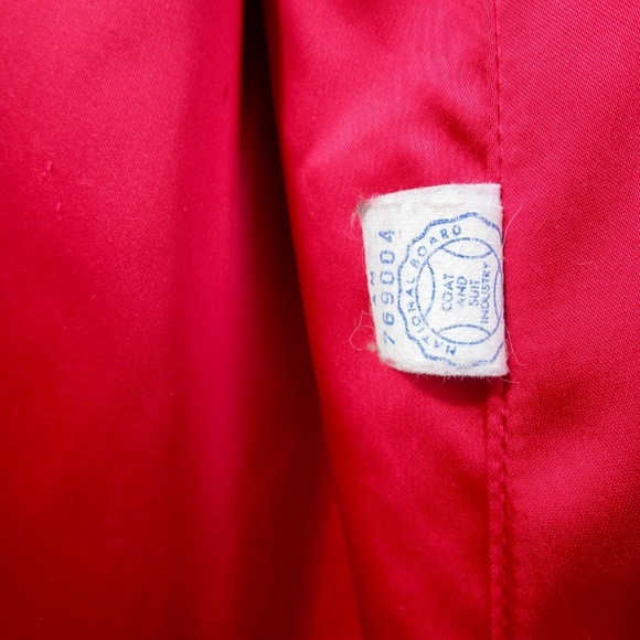 vintage 1960s Rothmoor red wool coat with mink collar, Mary Tyler Moore, b 40 - Picture 9 of 11